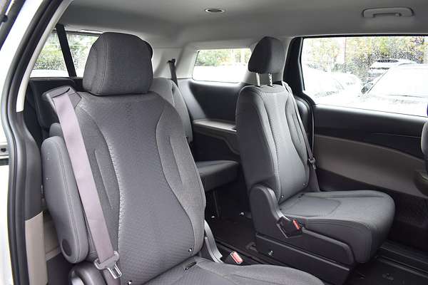 2024 Kia Carnival S KA4