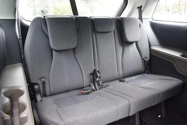 2024 Kia Carnival S KA4