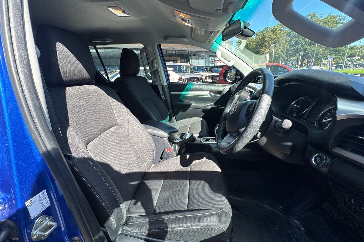 2022 Toyota Hilux SR5 GUN126R 4X4