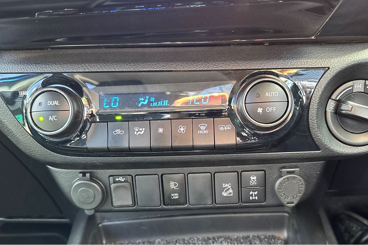 2022 Toyota Hilux SR5 GUN126R 4X4