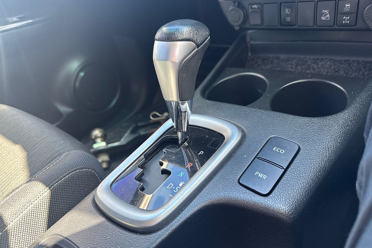 2022 Toyota Hilux SR5 GUN126R 4X4