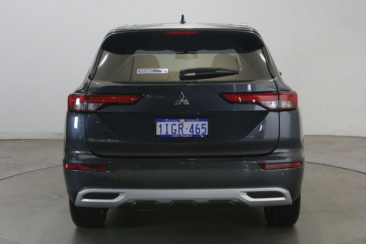 2024 Mitsubishi Outlander LS ZM