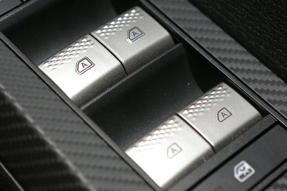 2024 Mitsubishi Outlander LS ZM