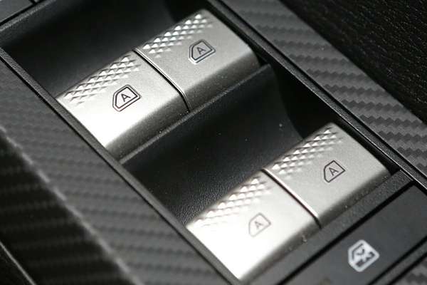 2024 Mitsubishi Outlander LS ZM