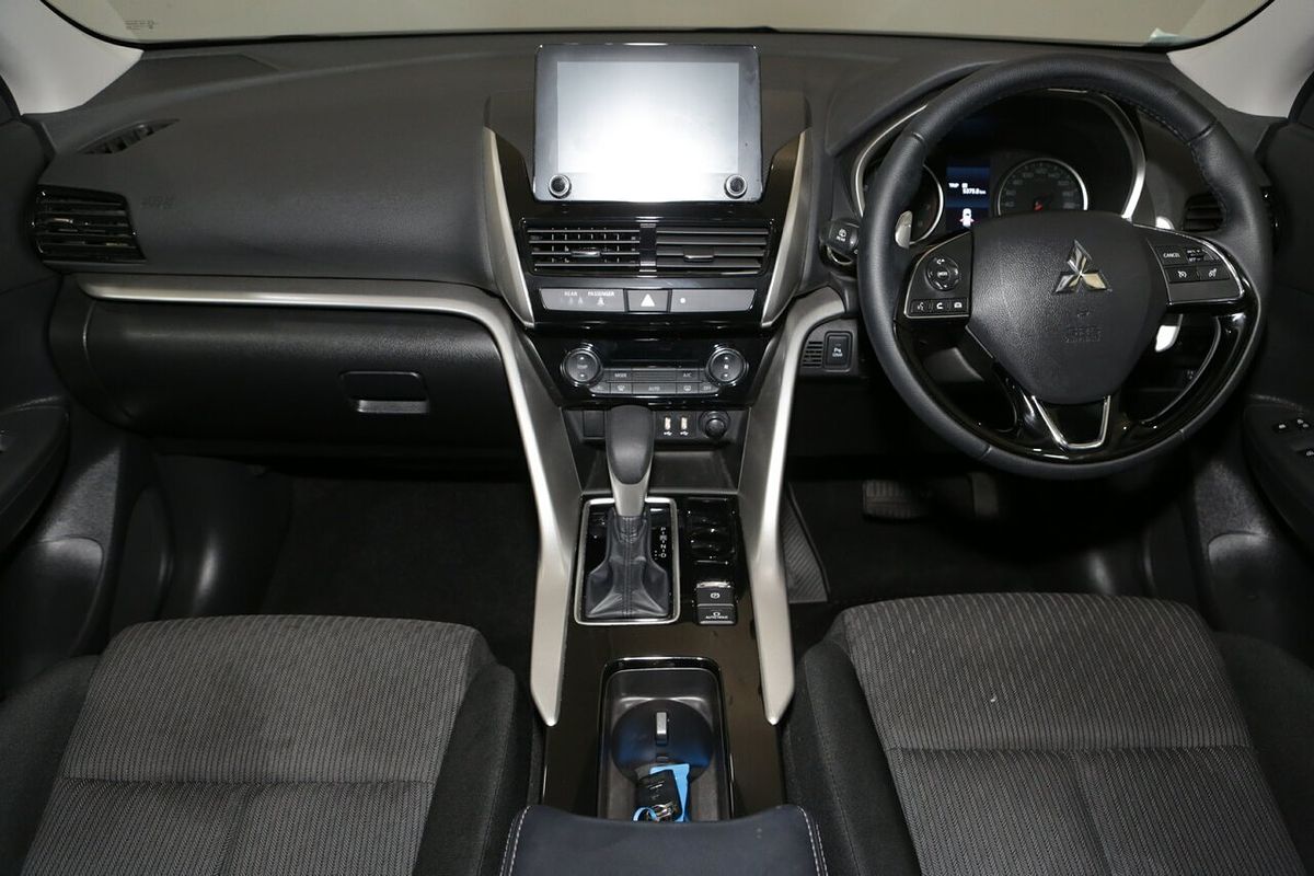2024 Mitsubishi Eclipse Cross LS YB