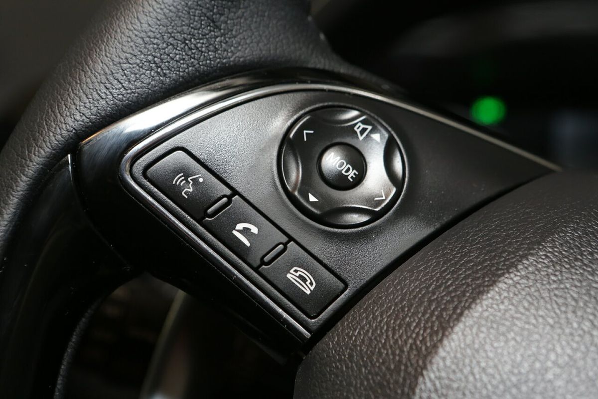 2024 Mitsubishi Eclipse Cross LS YB