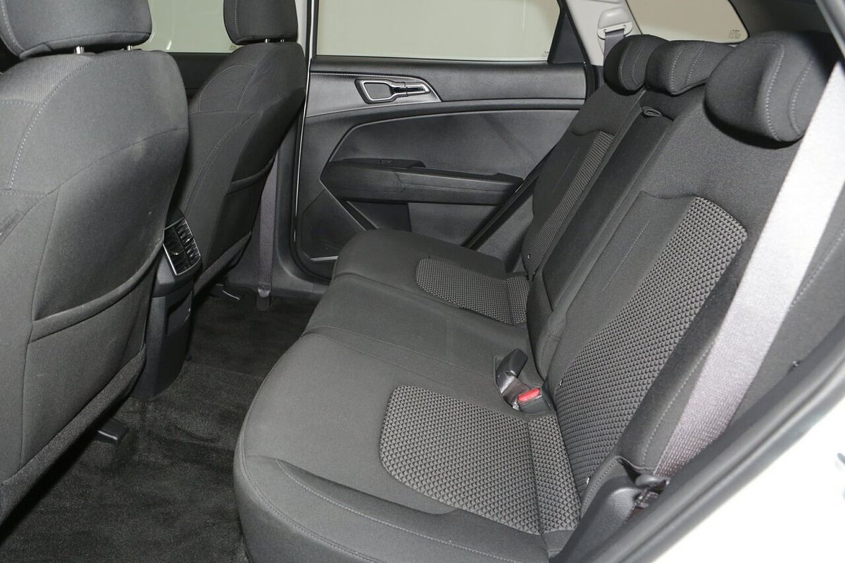2024 Kia Sportage S NQ5