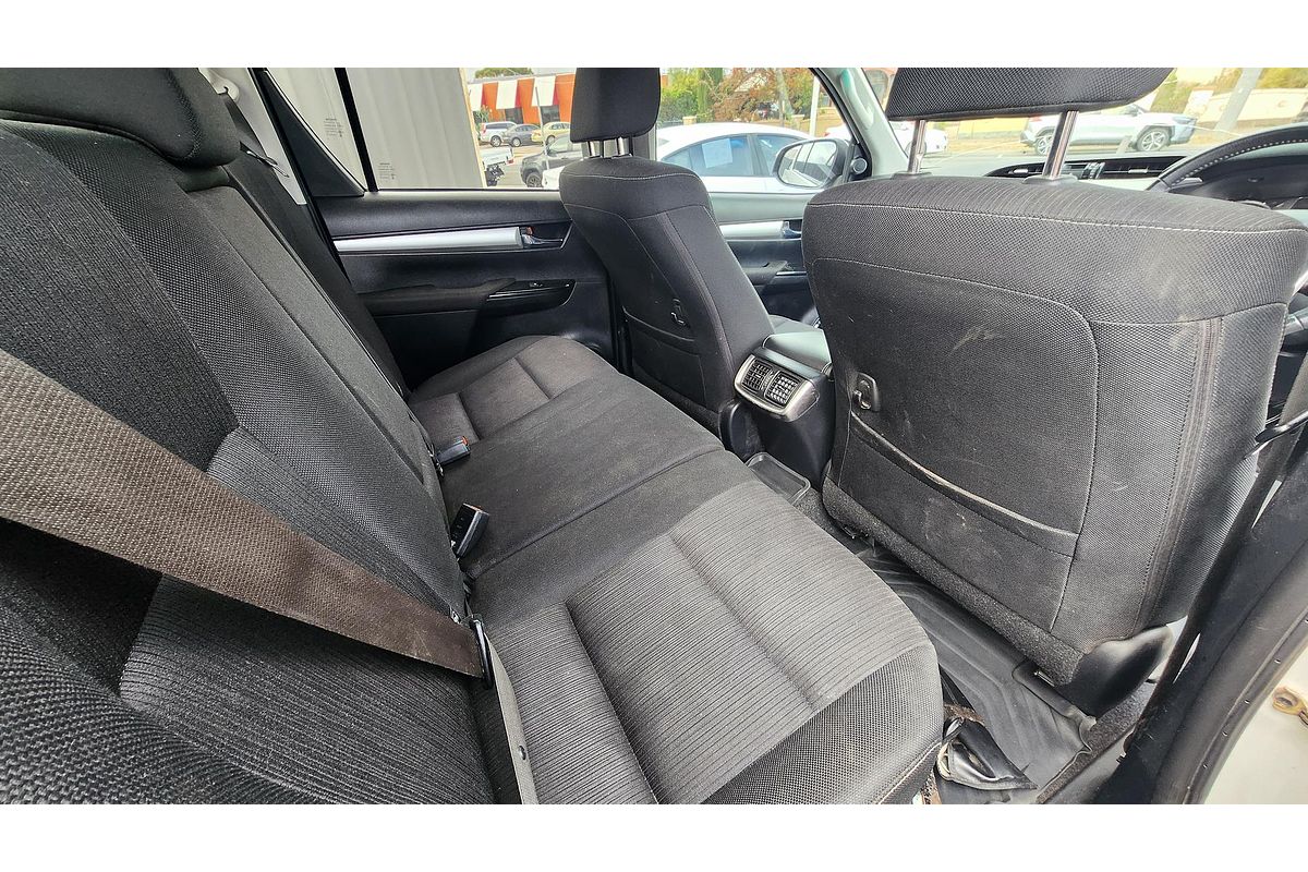 2021 Toyota Hilux SR5 GUN126R 4X4
