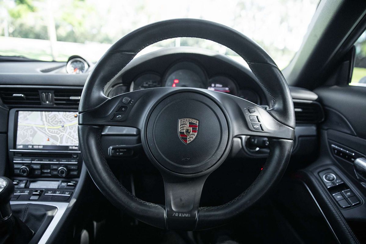 2013 Porsche 911 Carrera S 991