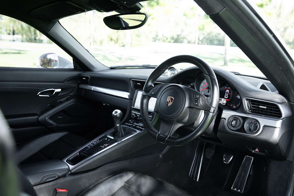 2013 Porsche 911 Carrera S 991