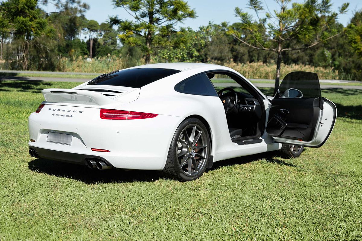 2013 Porsche 911 Carrera S 991