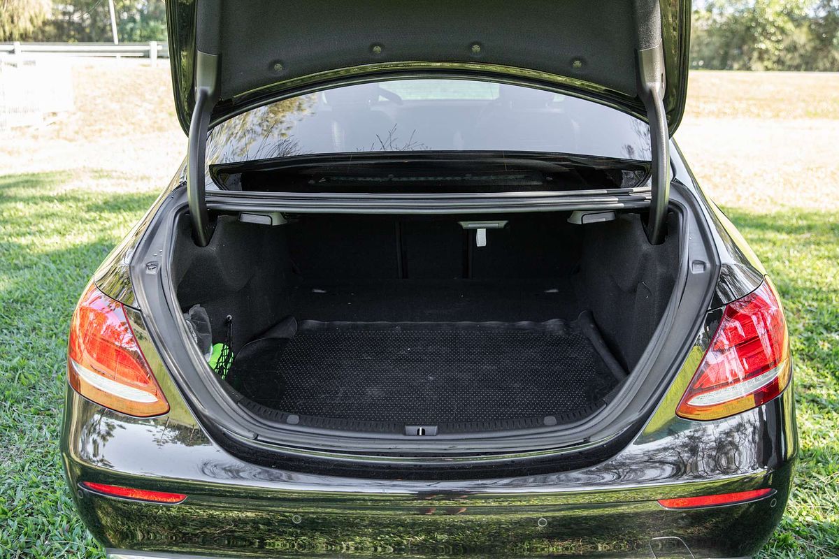 2016 Mercedes-Benz E-Class E200 W213