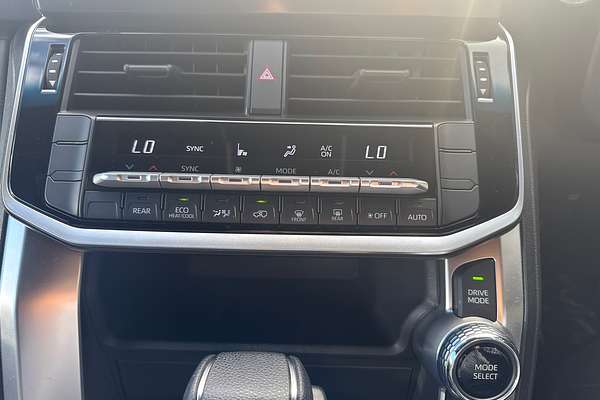 2024 Toyota Landcruiser GXL FJA300R