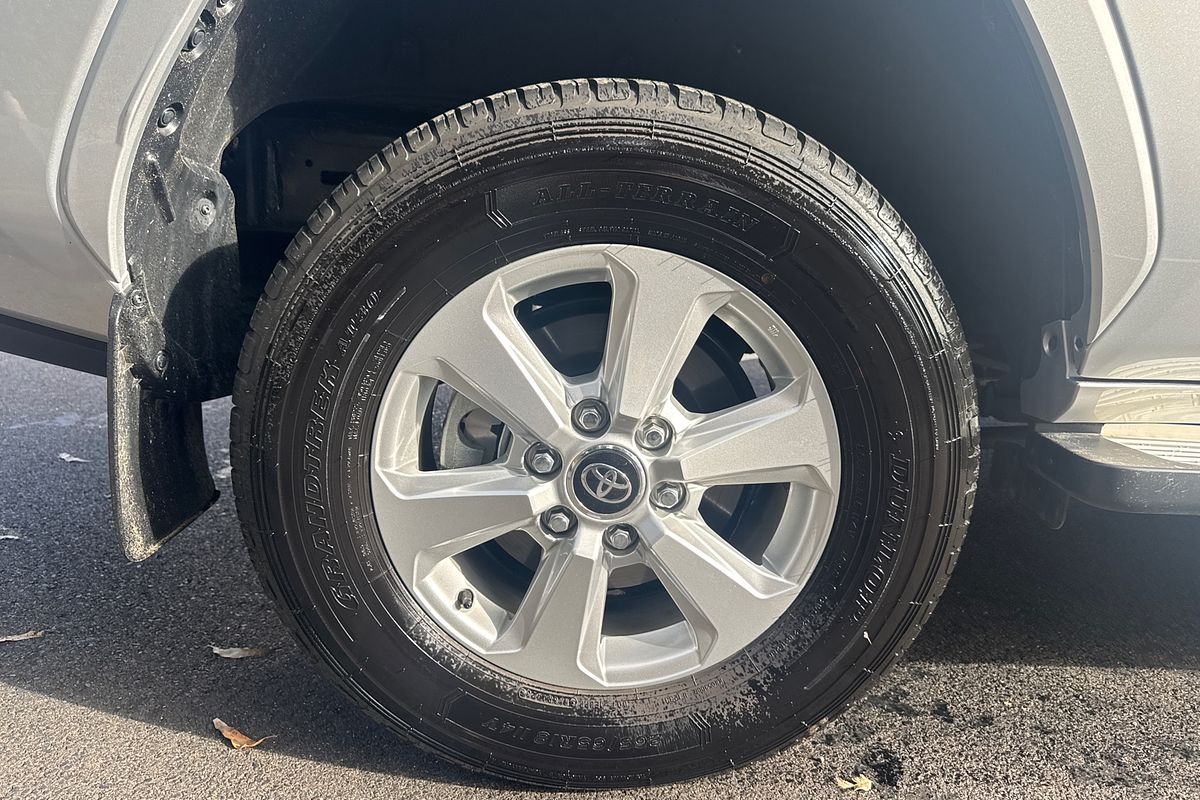 2024 Toyota Landcruiser GXL FJA300R