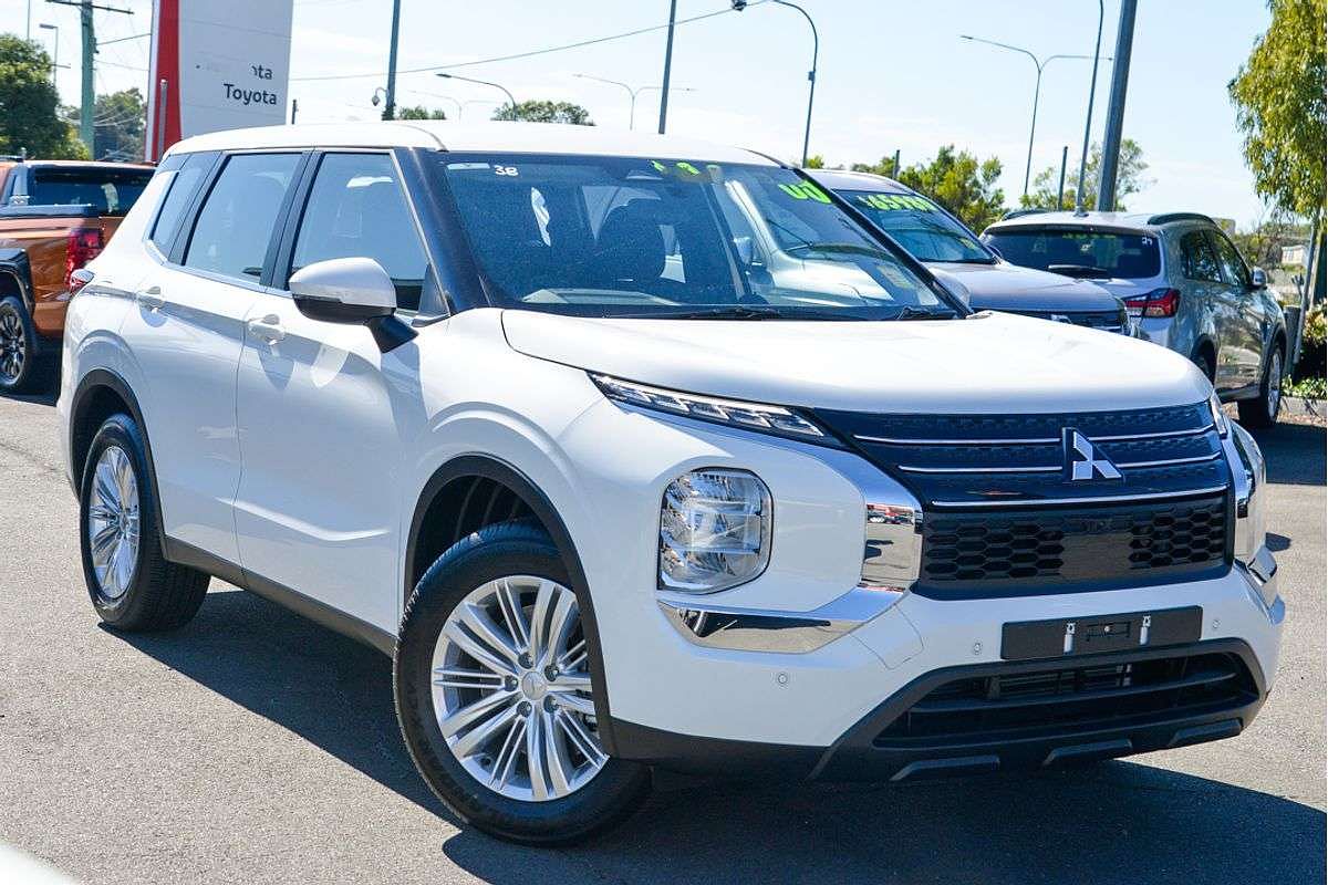 2024 Mitsubishi Outlander ES ZM