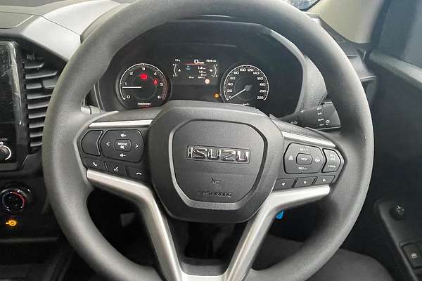 2025 Isuzu D-MAX SX High Ride Rear Wheel Drive