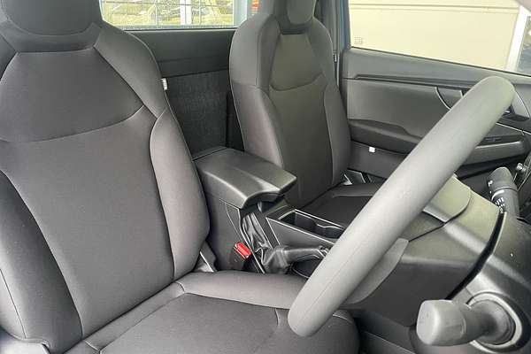 2025 Isuzu D-MAX SX High Ride Rear Wheel Drive