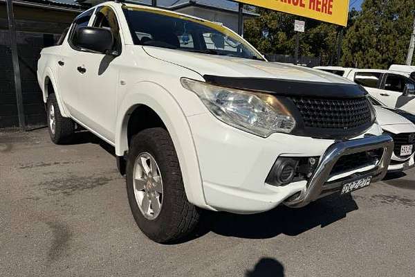 2015 Mitsubishi Triton GLX MN 4X4