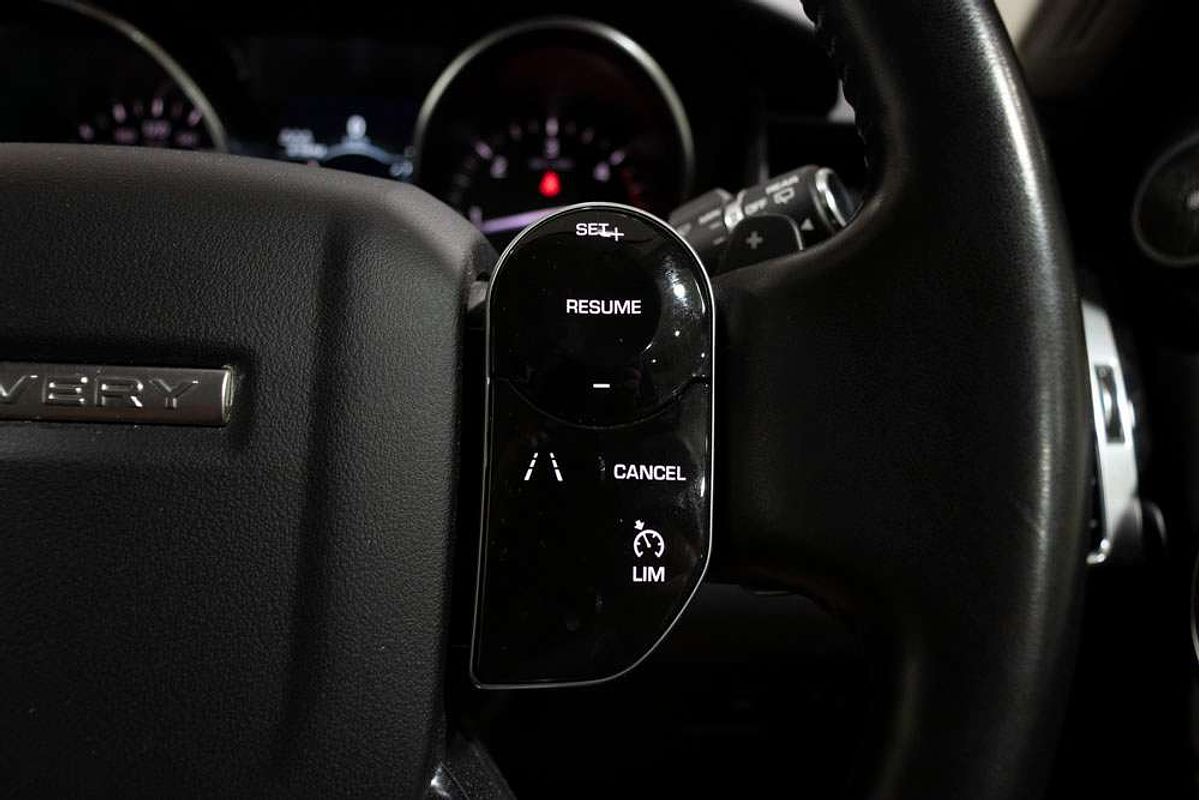 2019 Land Rover Discovery SD4 SE Series 5
