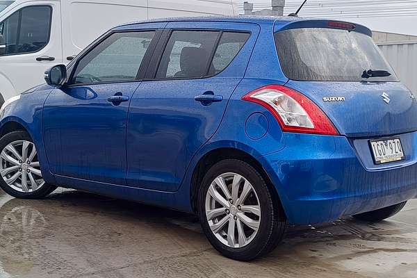 2015 Suzuki Swift GLX Navigator FZ