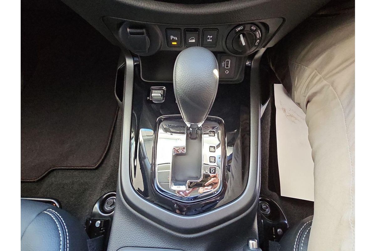 2025 Nissan Navara PRO-4X D23 4X4