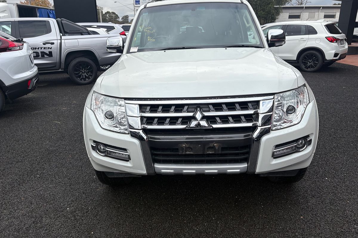 2017 Mitsubishi Pajero GLX NX