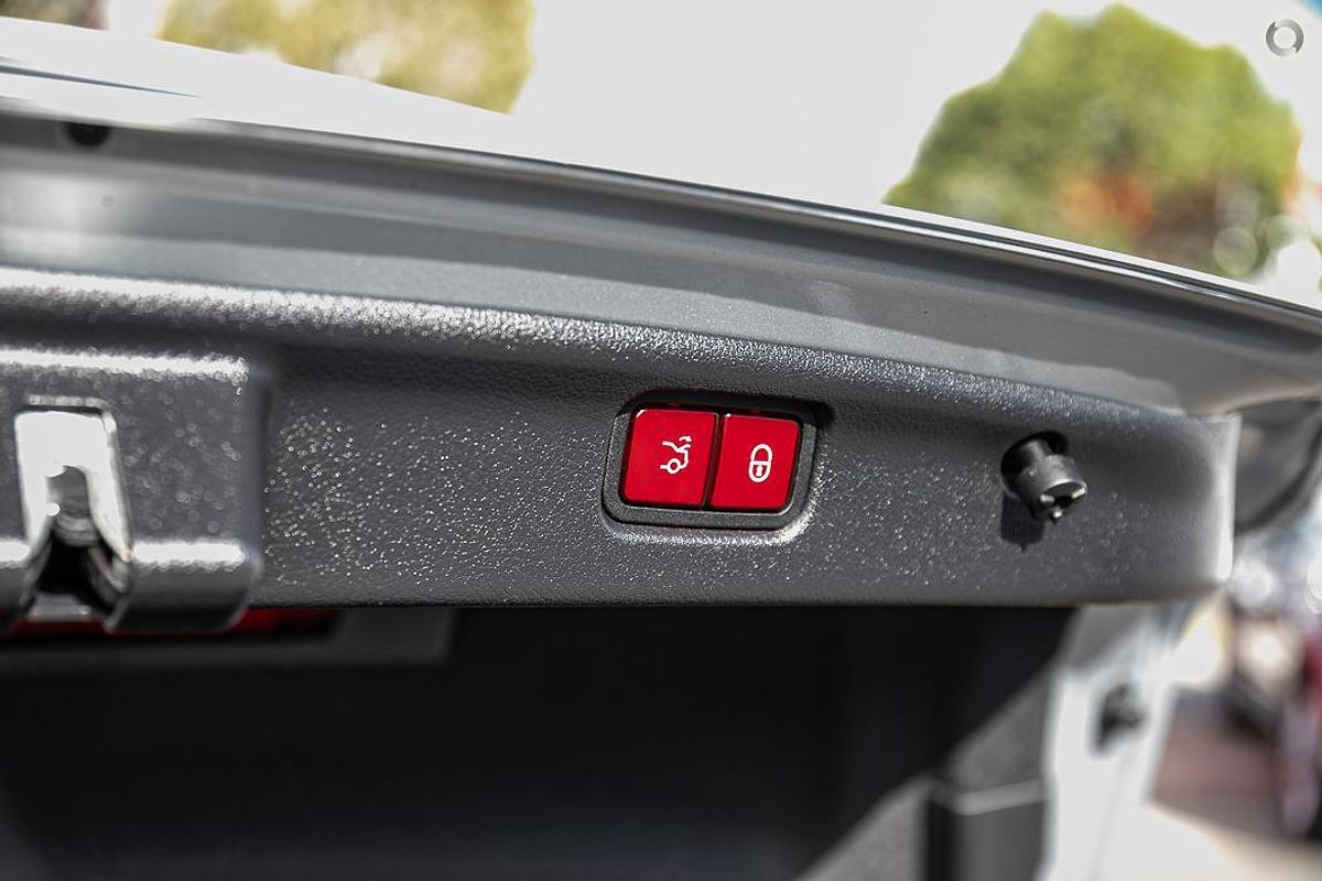 2023 Mercedes-Benz C-Class C200 W206