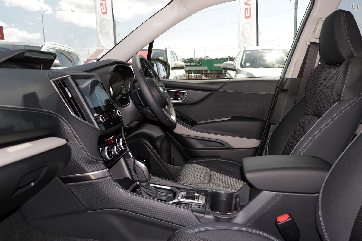 2024 Subaru Forester 2.5i Premium S5