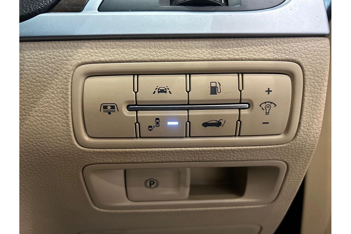 2015 Hyundai Genesis Ultimate Pack DH