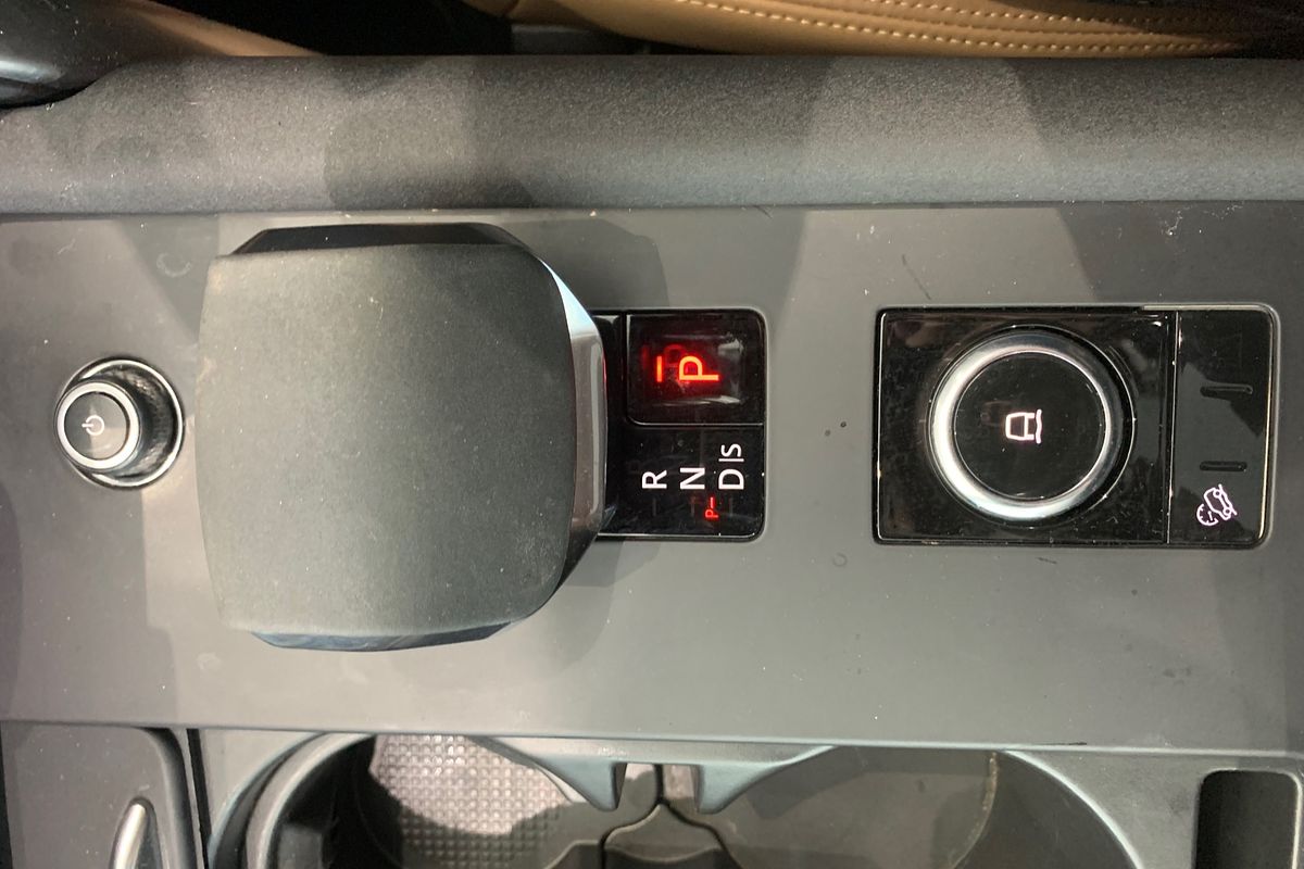 2023 Land Rover Discovery P360 Dynamic HSE Series 5