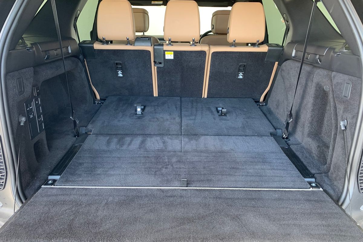 2023 Land Rover Discovery P360 Dynamic HSE Series 5