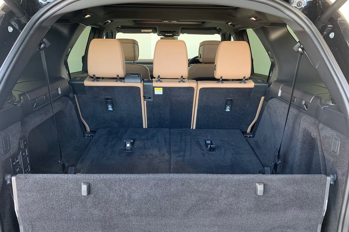 2023 Land Rover Discovery P360 Dynamic HSE Series 5