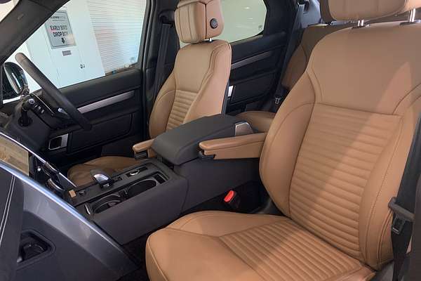2023 Land Rover Discovery P360 Dynamic HSE Series 5