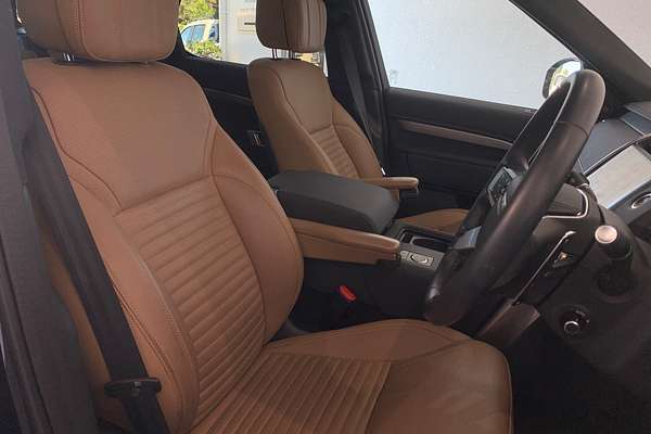 2023 Land Rover Discovery P360 Dynamic HSE Series 5