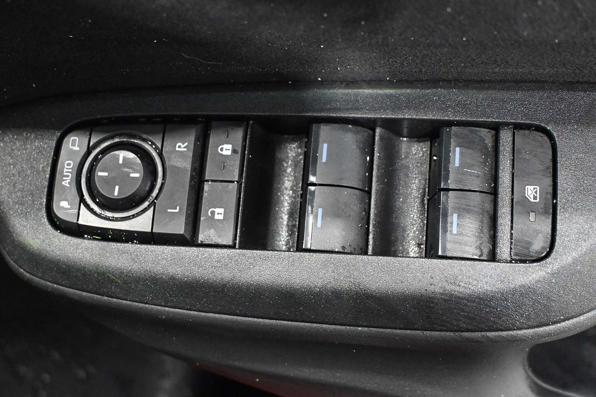 2024 Toyota Yaris SX Hybrid MXPH10R