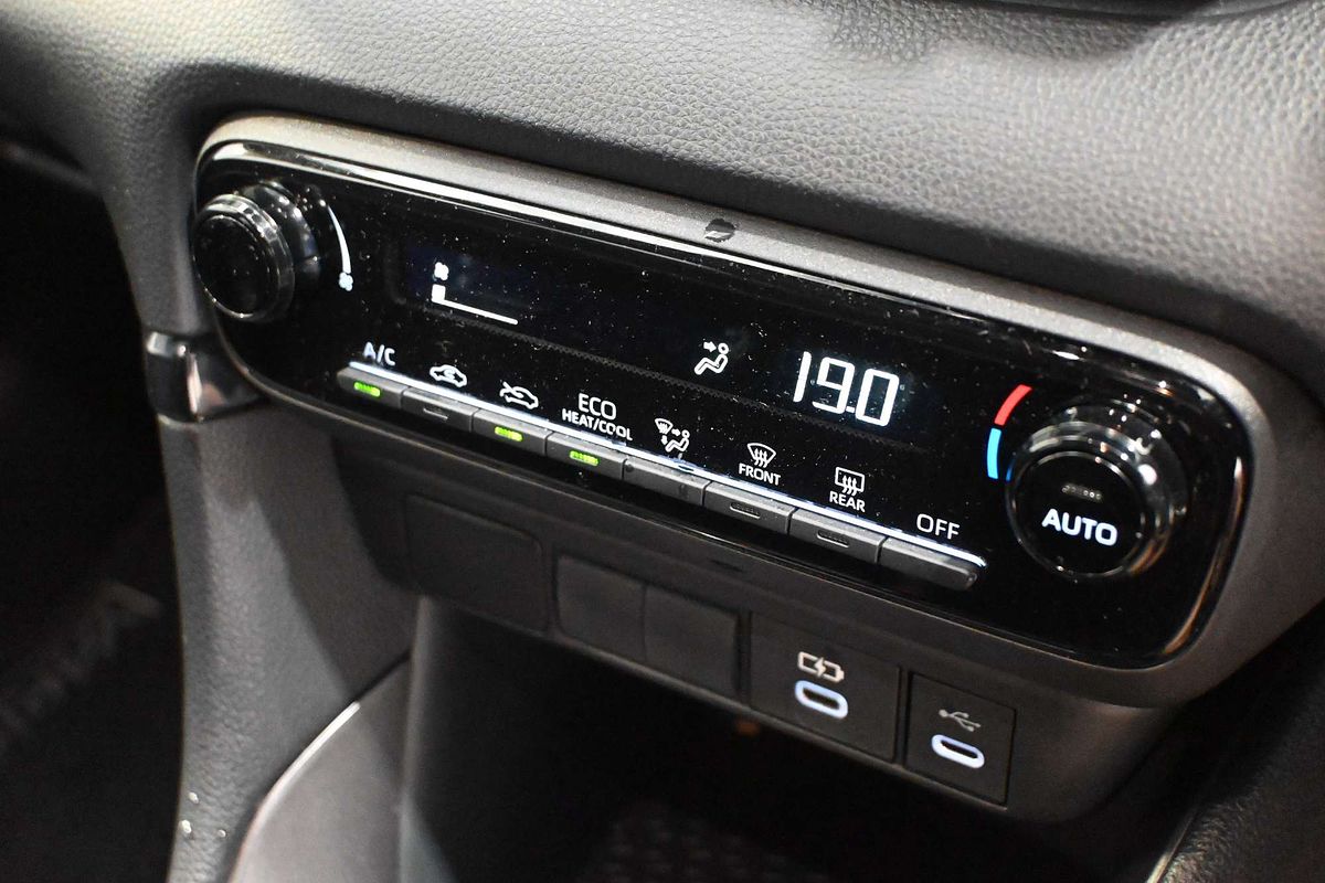 2024 Toyota Yaris SX Hybrid MXPH10R