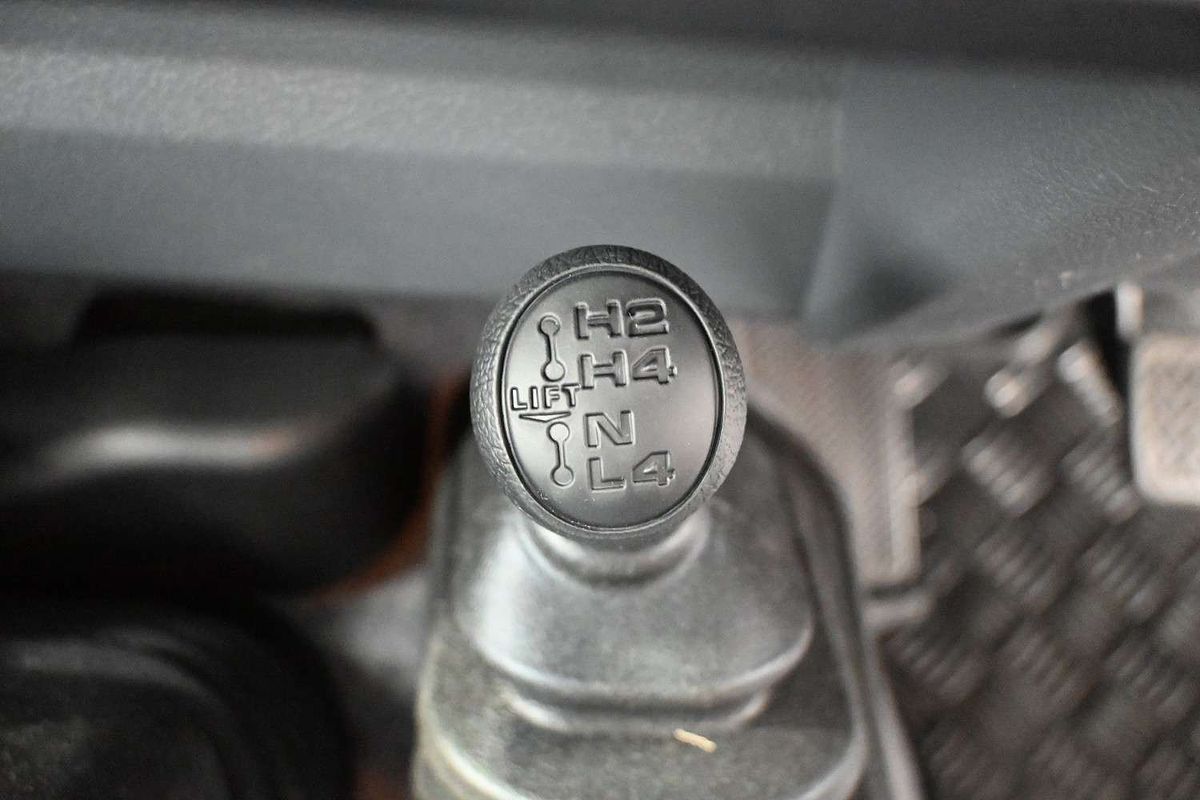 2024 Toyota Landcruiser GXL VDJL76R