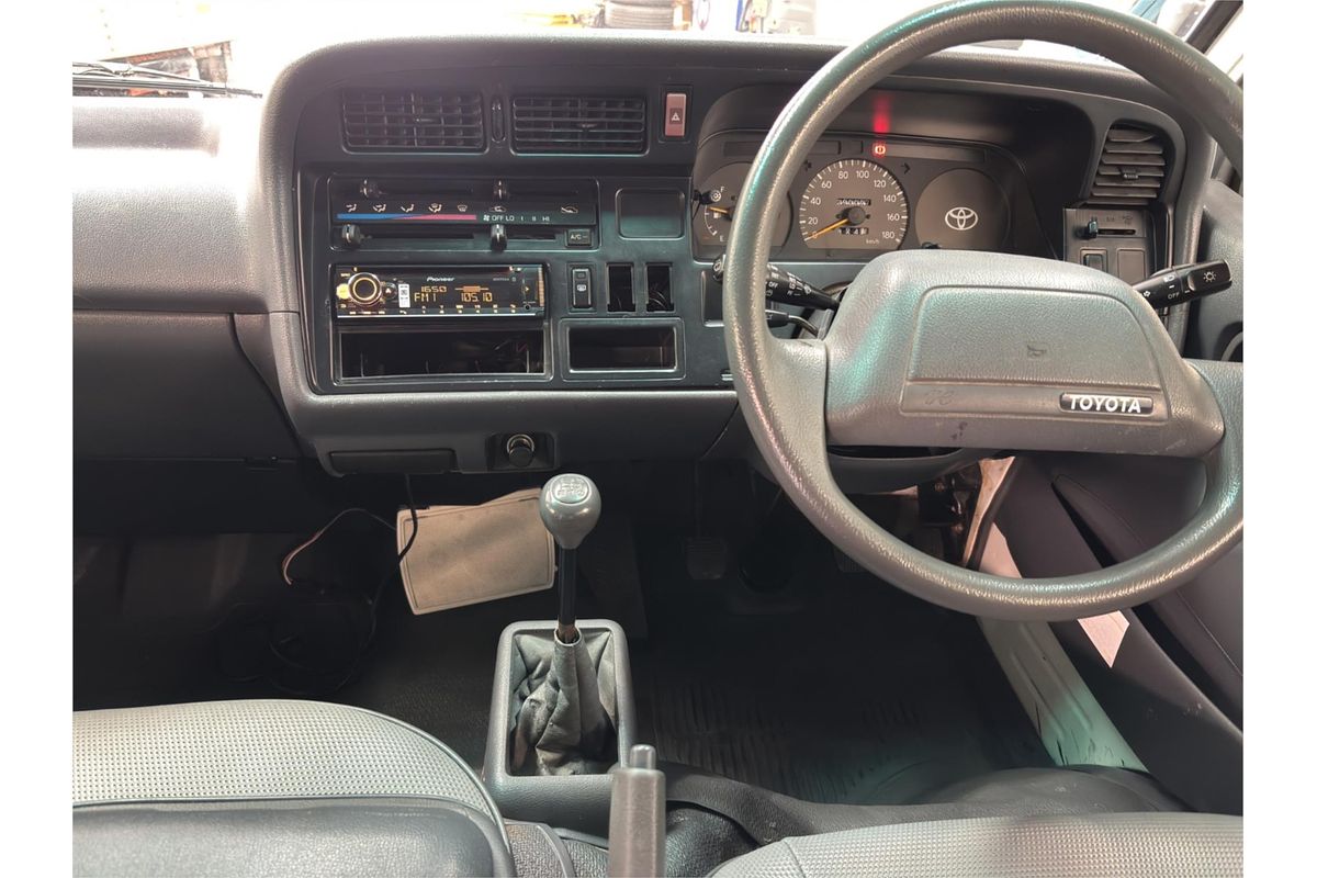 1998 Toyota Hiace Commuter RZH125R