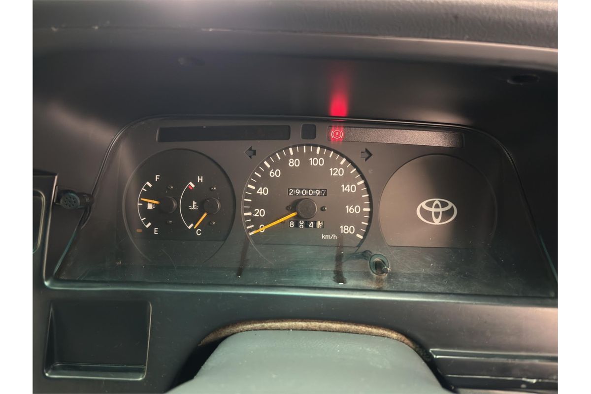 1998 Toyota Hiace Commuter RZH125R