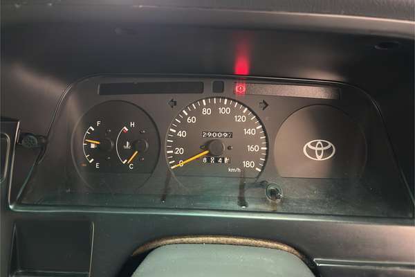 1998 Toyota Hiace Commuter RZH125R