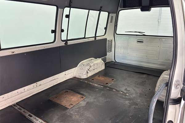 1998 Toyota Hiace Commuter RZH125R