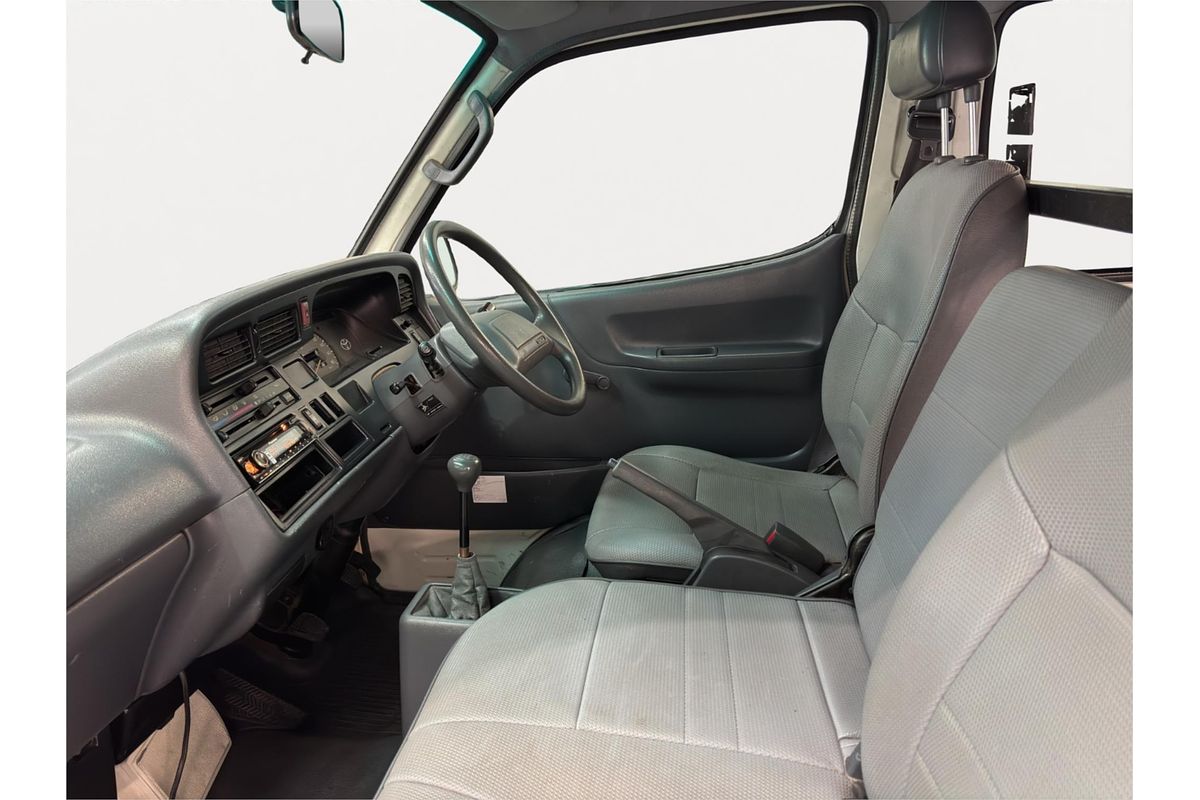 1998 Toyota Hiace Commuter RZH125R