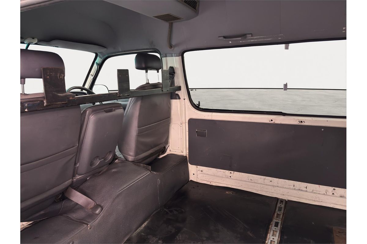 1998 Toyota Hiace Commuter RZH125R
