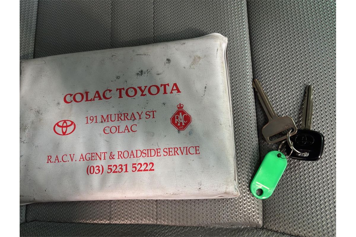 1998 Toyota Hiace Commuter RZH125R