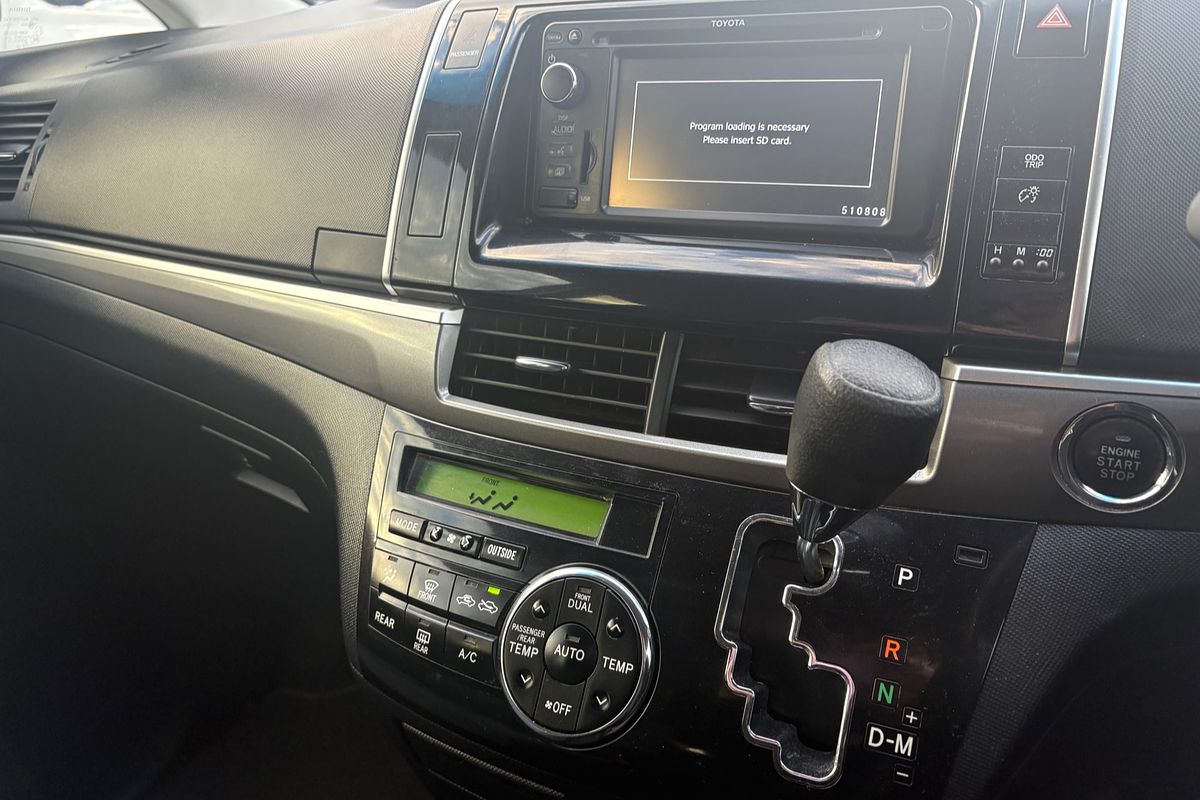2014 Toyota Tarago GLi ACR50R