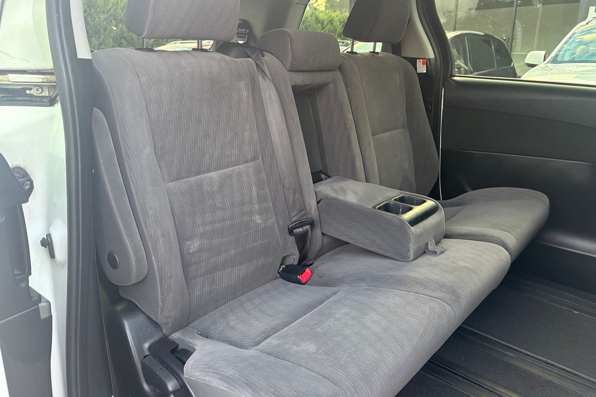 2014 Toyota Tarago GLi ACR50R