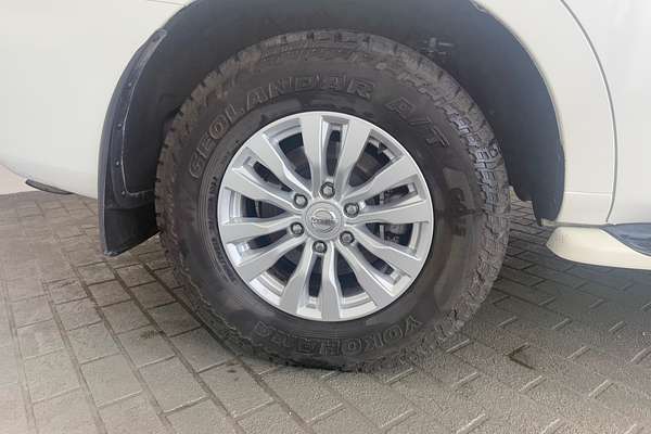 2017 Nissan Patrol Ti Y62 Series 4