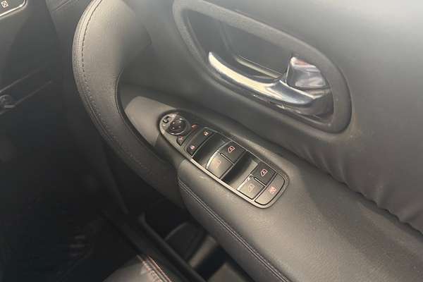 2017 Nissan Patrol Ti Y62 Series 4