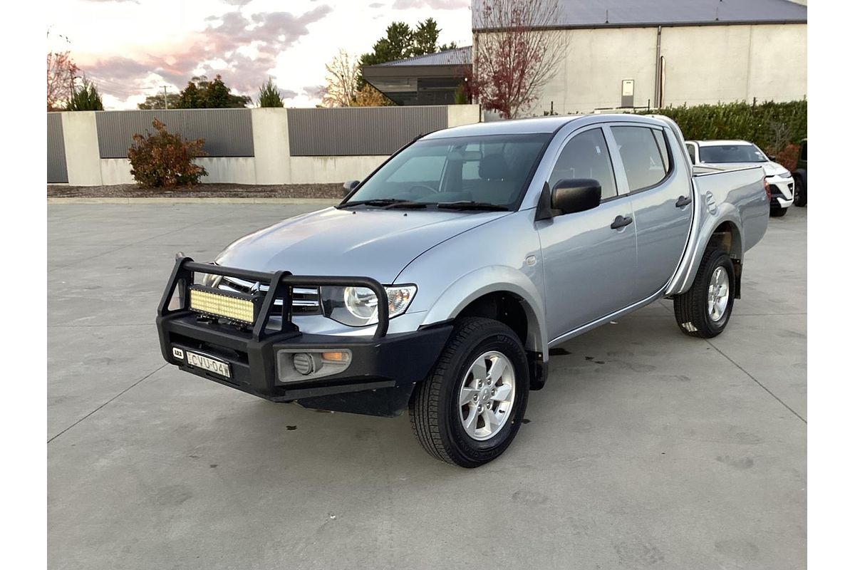 2014 Mitsubishi Triton GLX MN 4X4