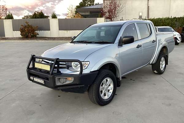 2014 Mitsubishi Triton GLX MN 4X4